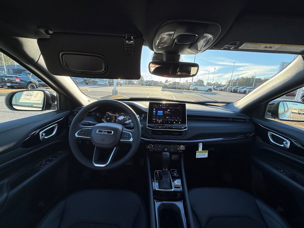 New 2026 Jeep Compass Latitude image 12