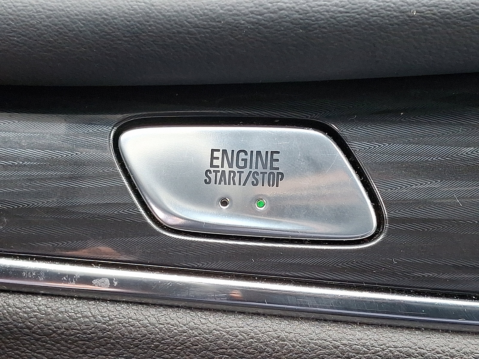 Used 2023 Buick Enclave Essence AWD/4WD image 24