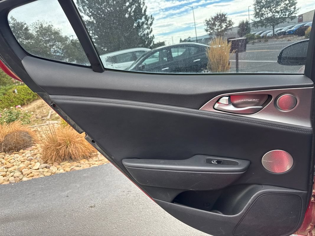 Used 2019 Kia Stinger GT1 AWD/4WD image 38