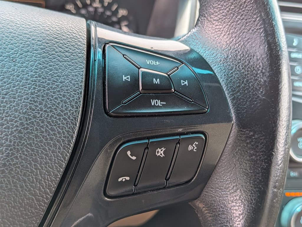 Used 2016 Ford Explorer XLT image 17