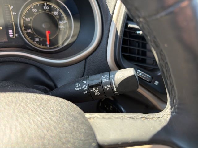 Used 2017 Jeep Cherokee Latitude w/ True North Edition image 37