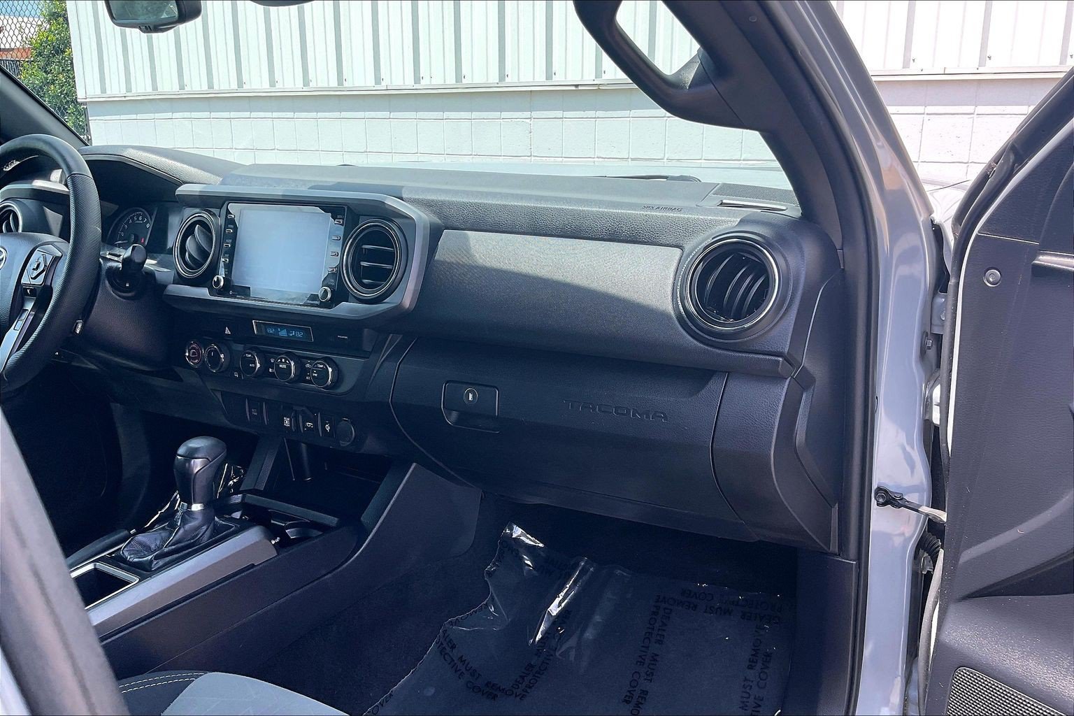 Used 2021 Toyota Tacoma TRD Off-Road AWD/4WD image 21
