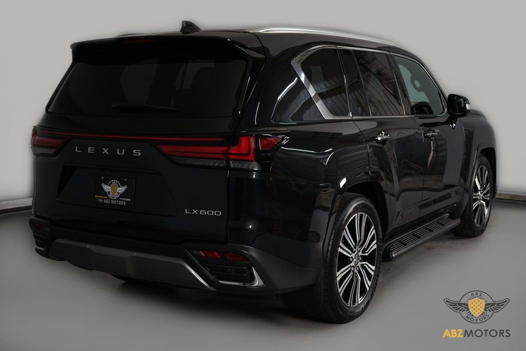 Used 2026 Lexus LX 600 4WD w/ Luxury Package image 6