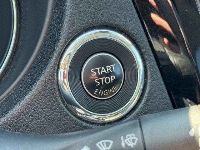 Used 2019 Nissan Rogue SL w/ Premium Package AWD/4WD image 37