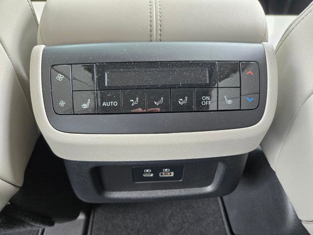 Certified 2022 Nissan Pathfinder SL w/ SL Premium Package FWD image 12