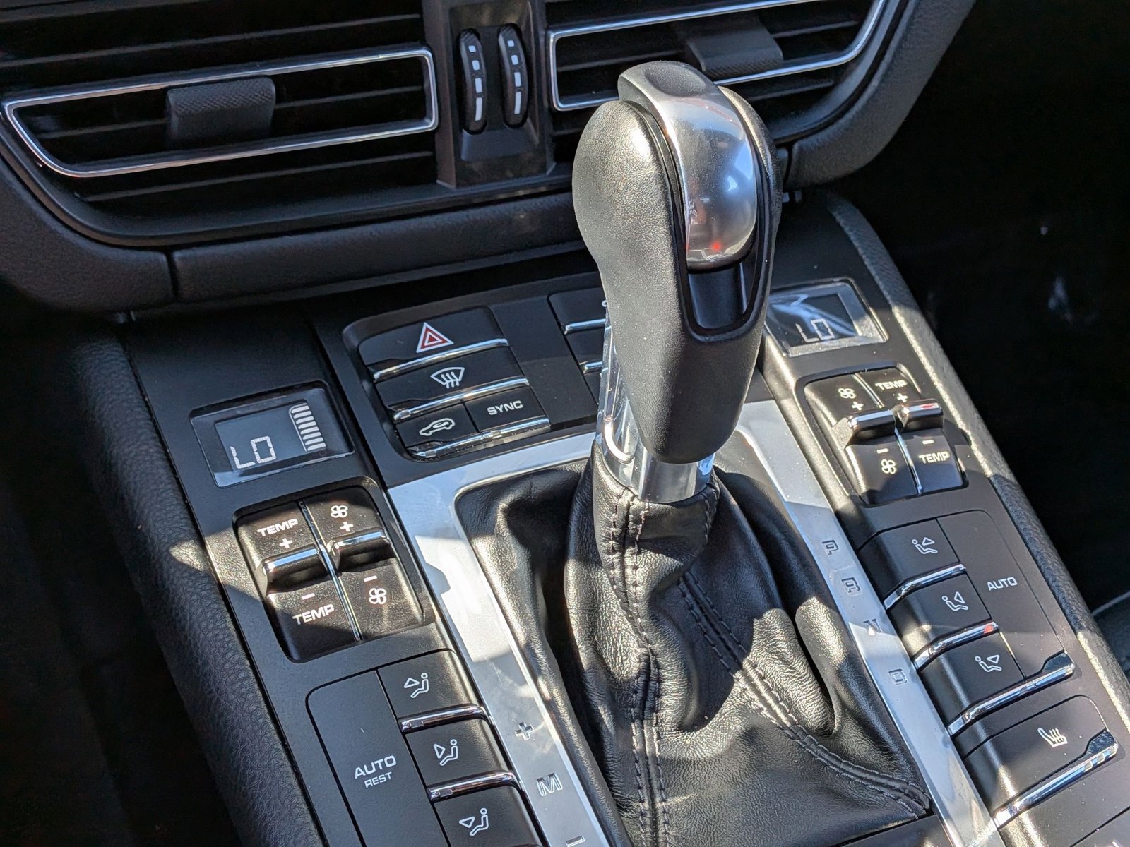 Used 2021 Porsche Macan S image 21