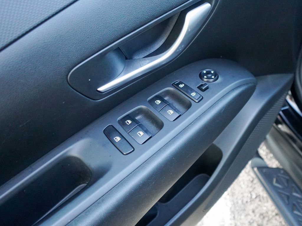 Used 2023 Hyundai Santa Cruz Night image 18