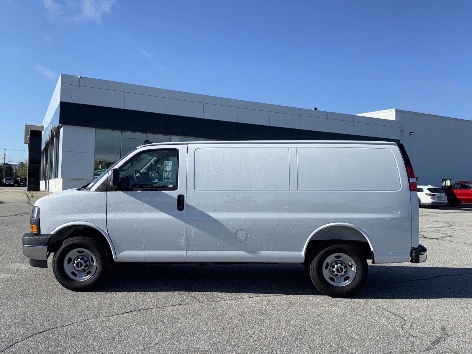 New 2025 GMC Savana 2500 w/ Driver Convenience Package RWD image 5