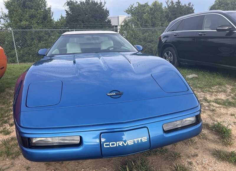 Used 1992 Chevrolet Corvette Convertible RWD image 7