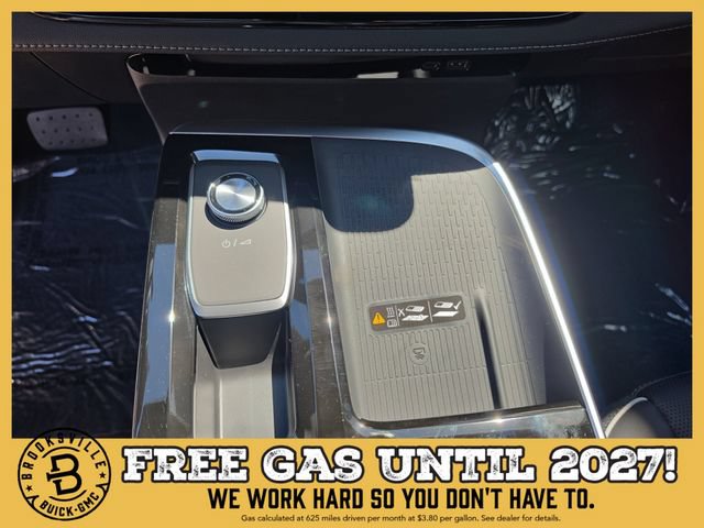 New 2027 Buick Enclave Avenir w/ LPO, Floor Liner Package FWD image 24
