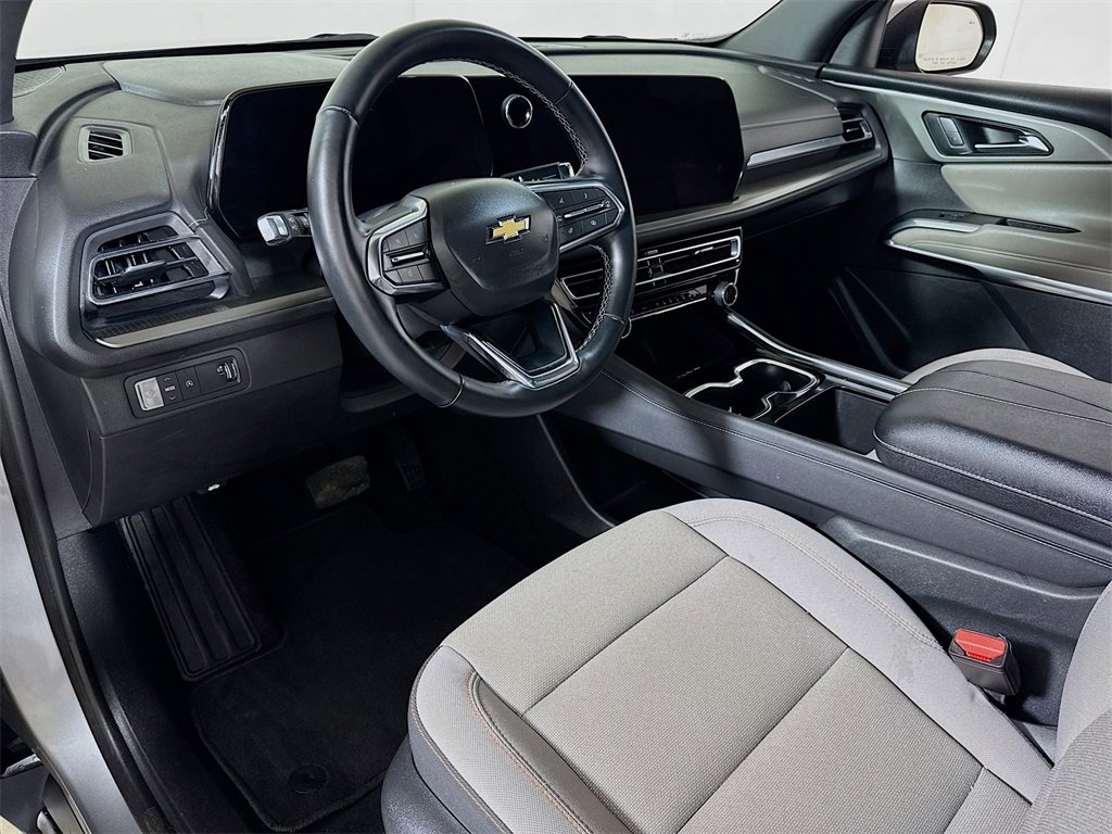 Certified 2025 Chevrolet Traverse LT image 7