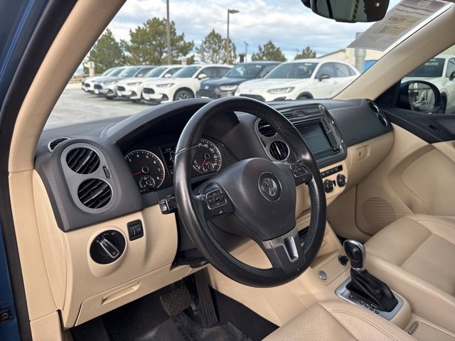 Used 2017 Volkswagen Tiguan S image 17