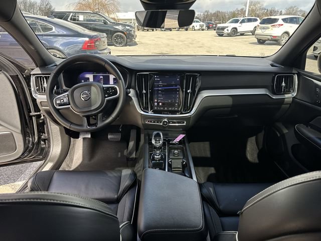 Used 2024 Volvo S60 B5 Plus image 21