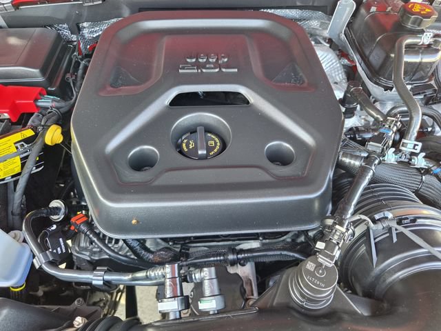 Used 2025 Jeep Wrangler Unlimited Rubicon AWD/4WD image 24