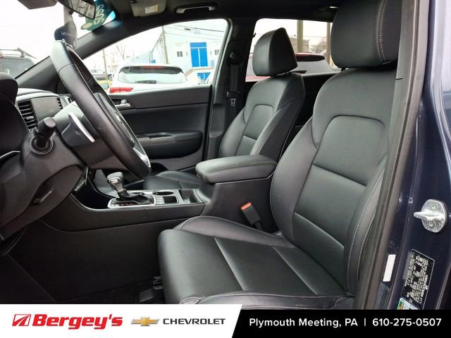 Used 2022 Kia Sportage Nightfall Edition image 16