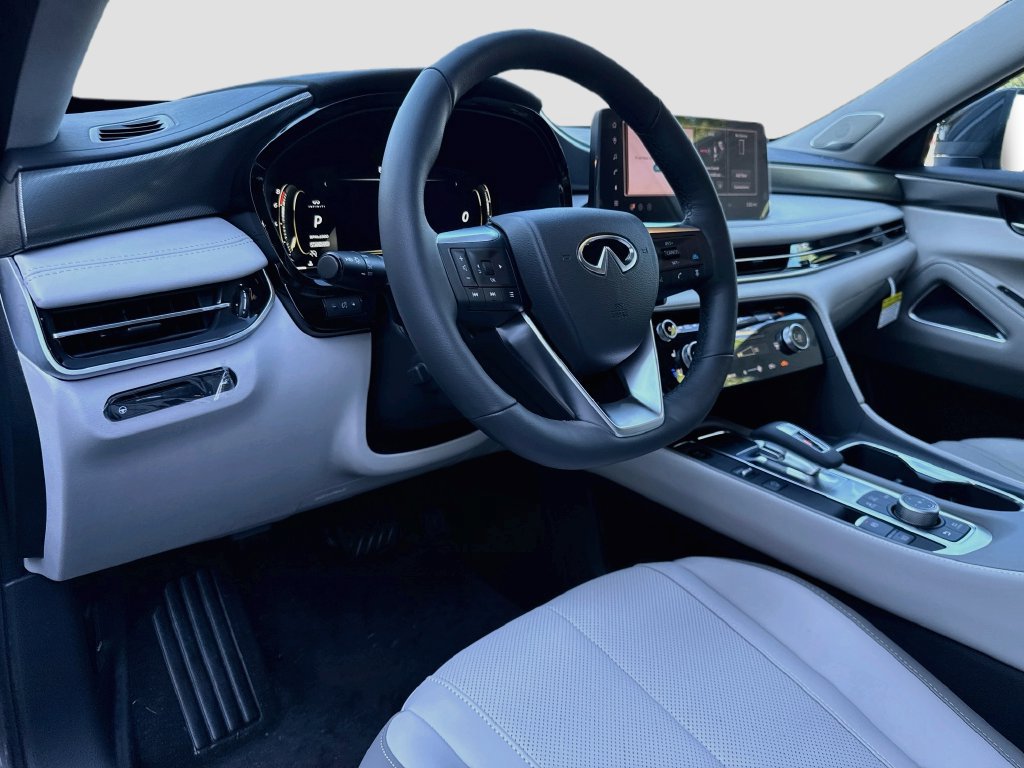Used 2027 INFINITI QX60 Luxe w/ Cargo Package FWD image 10