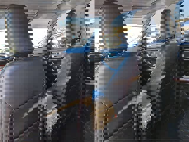 Used 2022 Ford Explorer XLT w/ Equipment Group 202A image 19