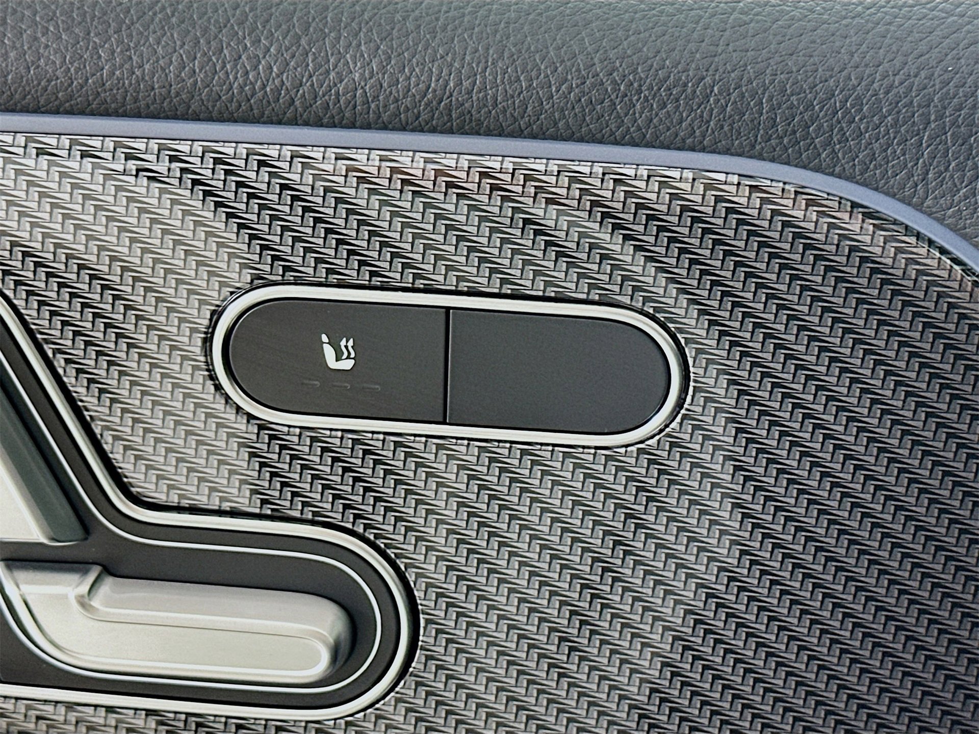 New 2026 Mercedes-Benz GLB 35 AMG 4MATIC image 21