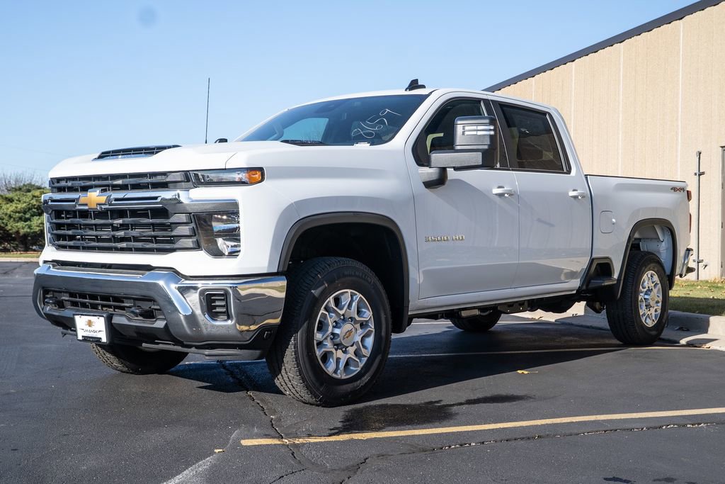New 2026 Chevrolet Silverado 3500 LT image 4
