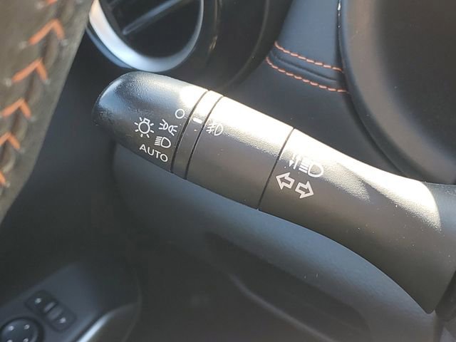 Used 2020 Nissan Kicks SR image 9