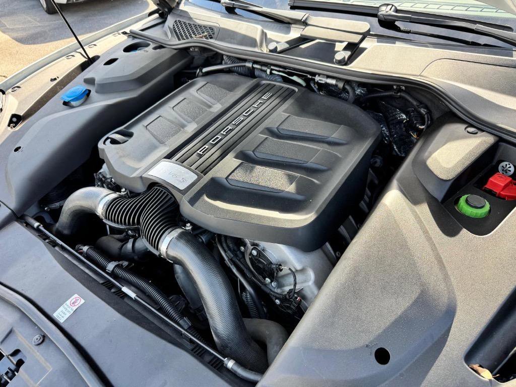 Used 2015 Porsche Cayenne S w/ Infotainment Bose Package image 37
