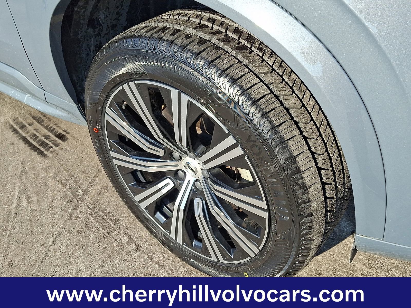 Certified 2023 Volvo XC90 B5 Core w/ Climate Package image 9