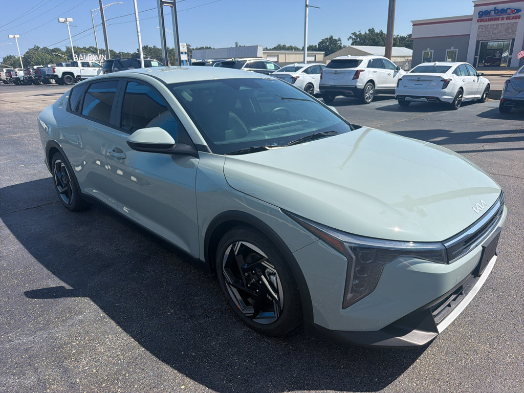 Used 2026 Kia K4 EX FWD image 3
