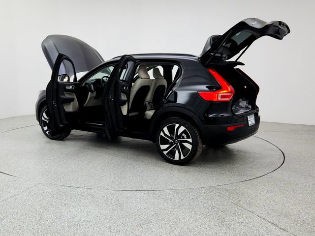 New 2026 Volvo XC40 B5 Plus w/ Climate Package image 12