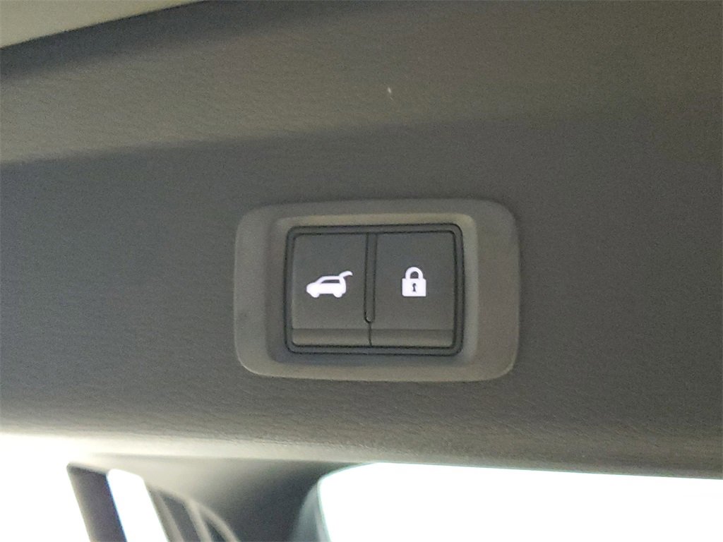 New 2025 Mitsubishi Outlander SEL image 11