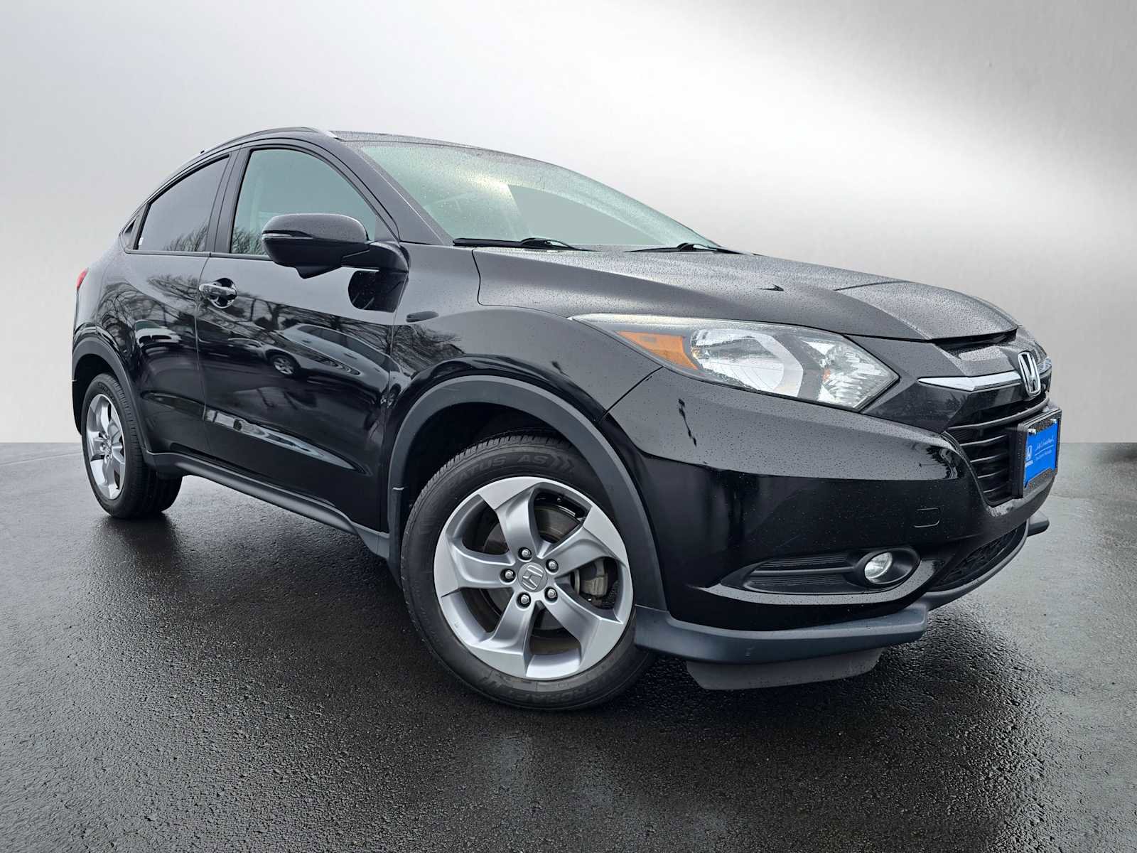 Used 2017 Honda HR-V EX-L image 2