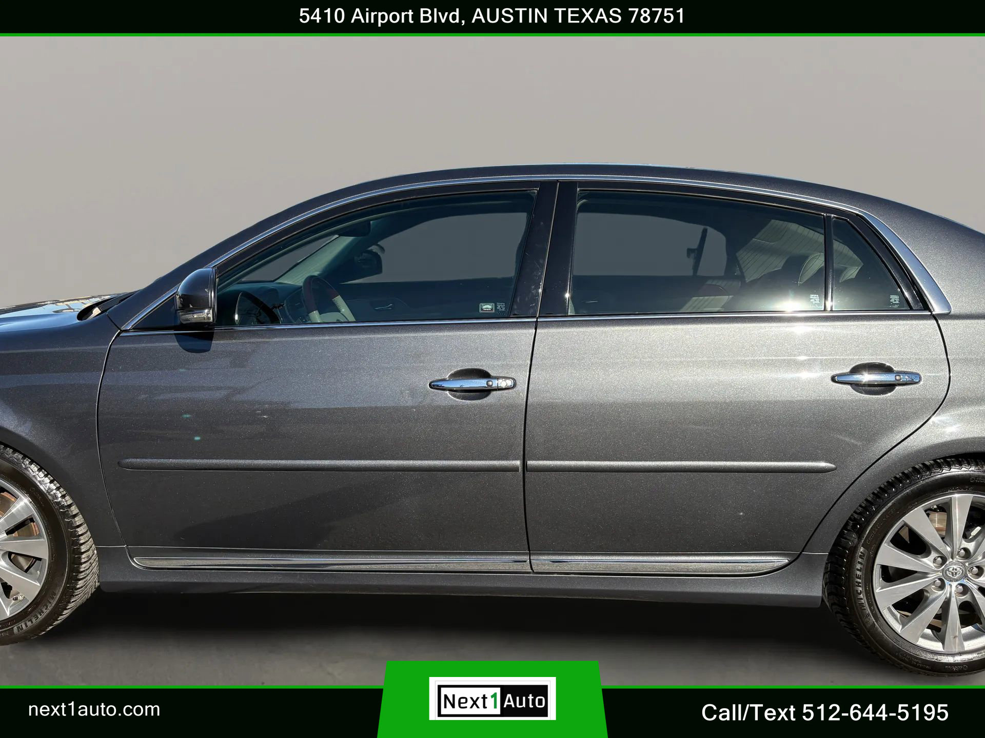 Used 2012 Toyota Avalon Limited image 12