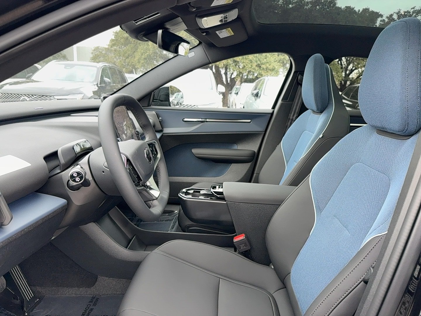 New 2026 Volvo EX30 Cross Country Ultra AWD/4WD image 13