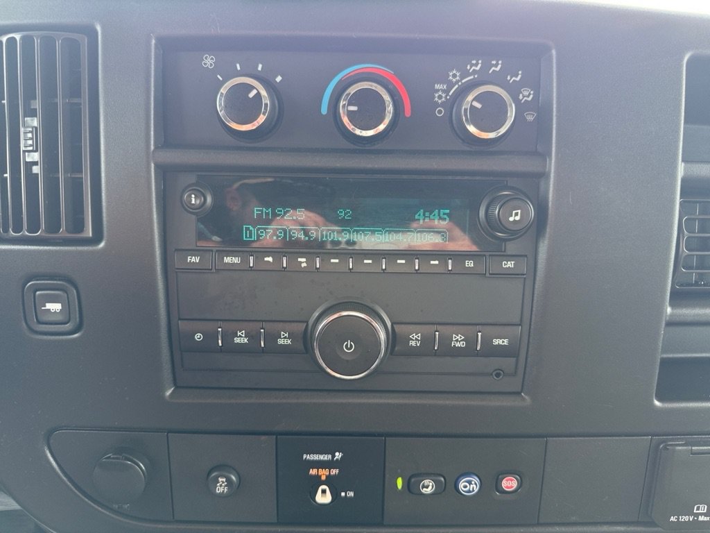 Used 2019 GMC Savana 3500 w/ Power Convenience Package RWD image 18