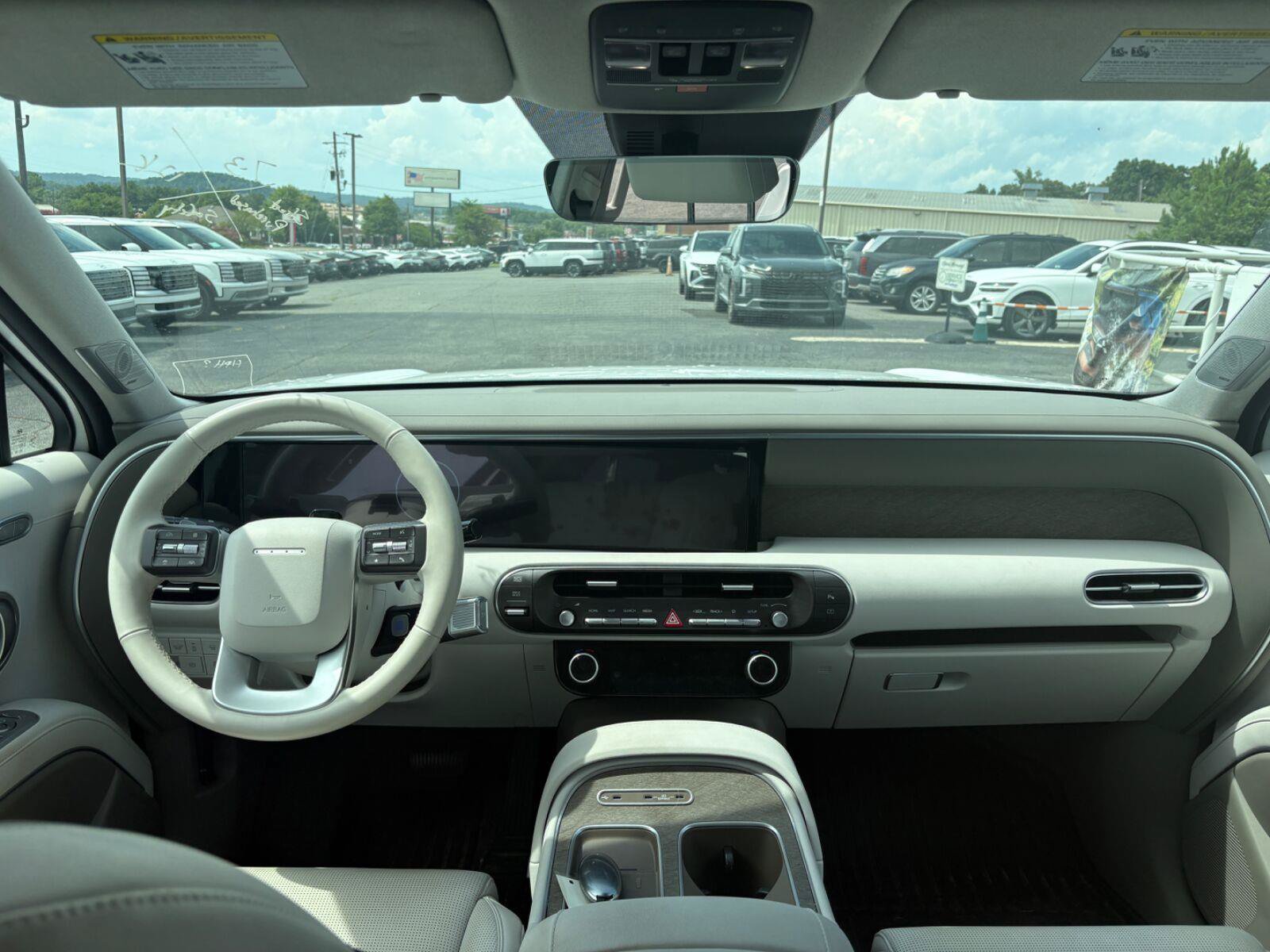Used 2026 Hyundai Palisade Limited FWD image 23