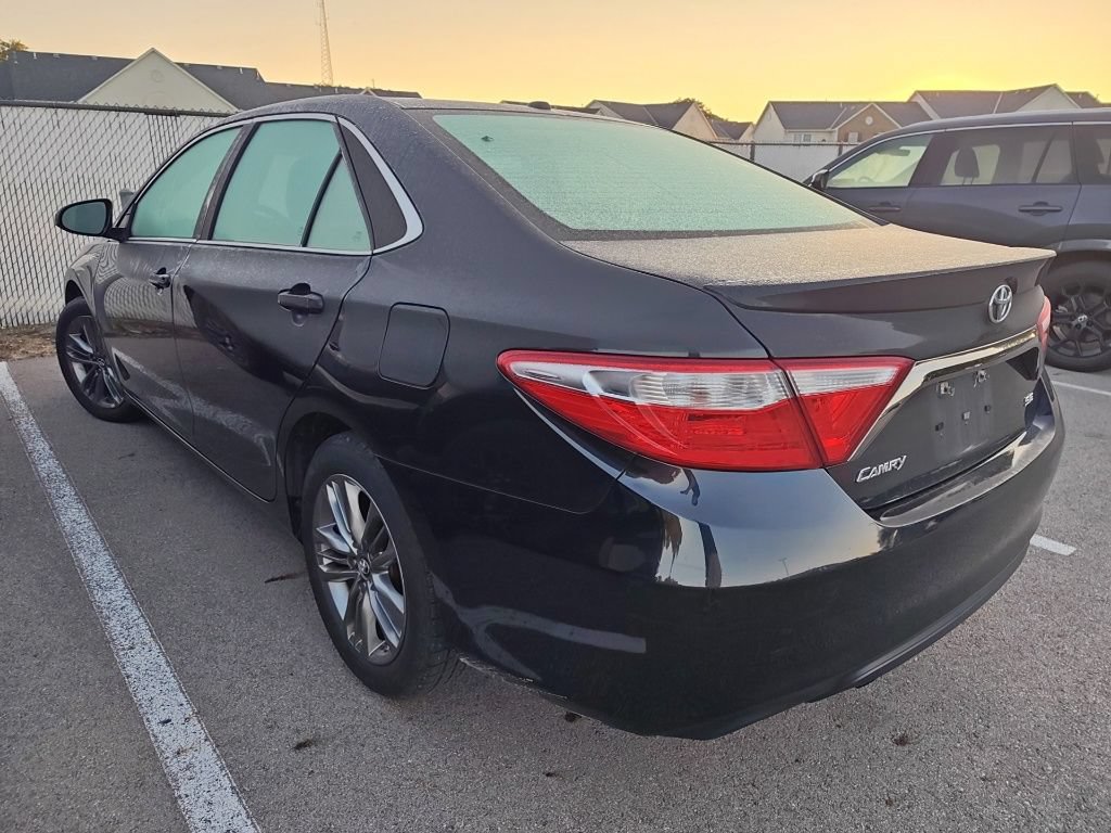 Used 2017 Toyota Camry SE FWD image 4