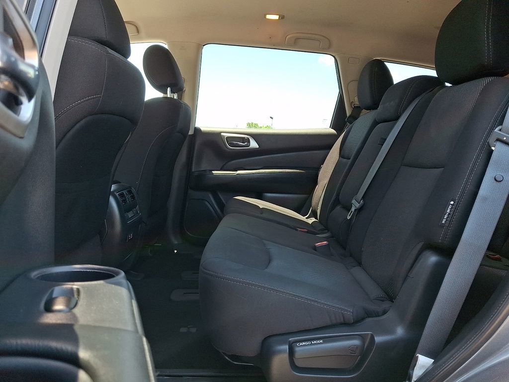 Used 2020 Nissan Pathfinder S AWD/4WD image 11