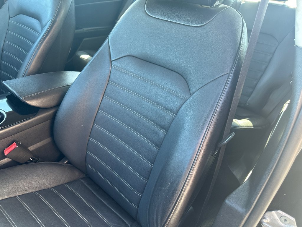 Used 2013 Ford Fusion SE FWD image 16