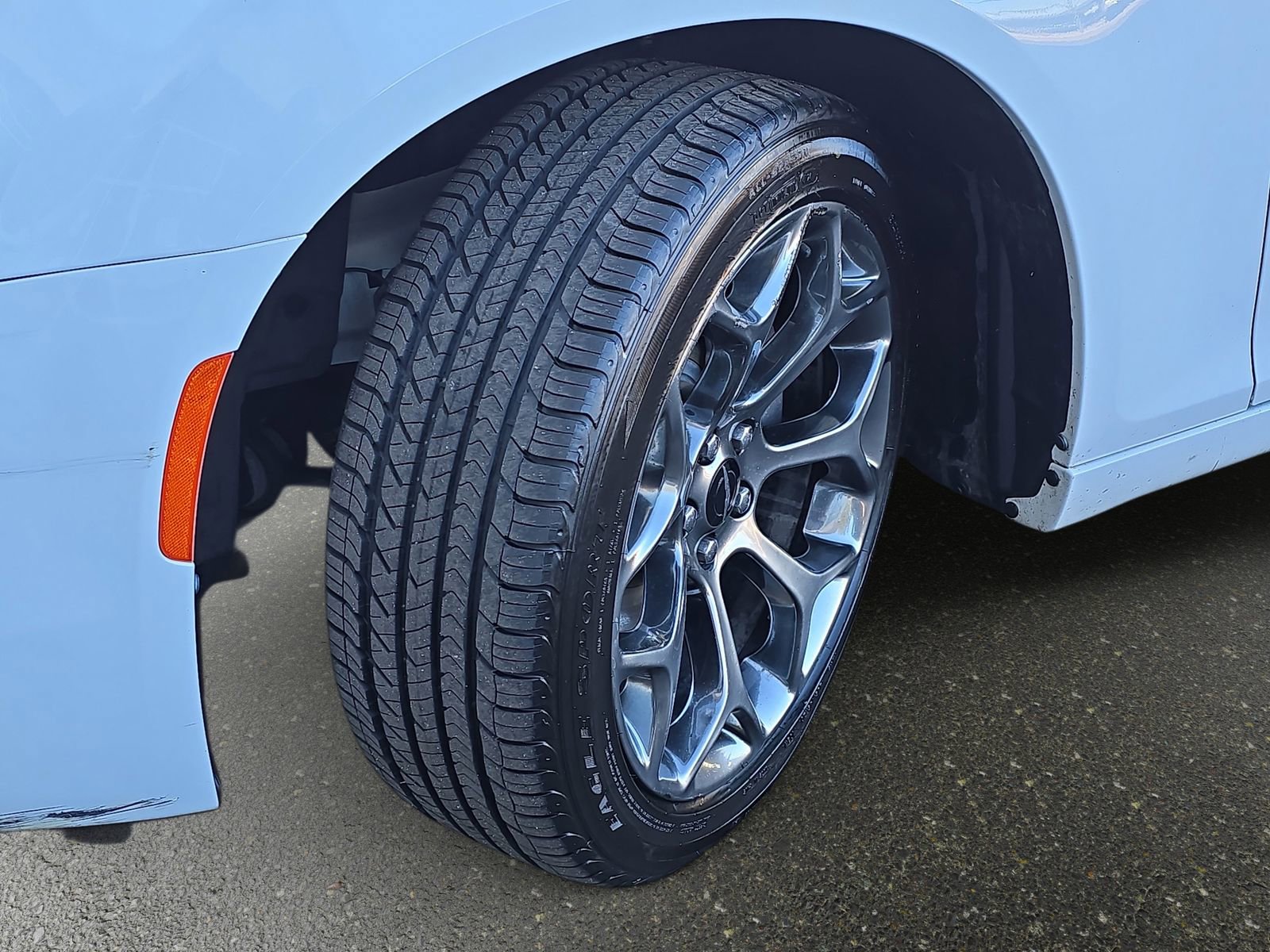 Used 2018 Chrysler 300 Touring w/ Sport Appearance Package image 31