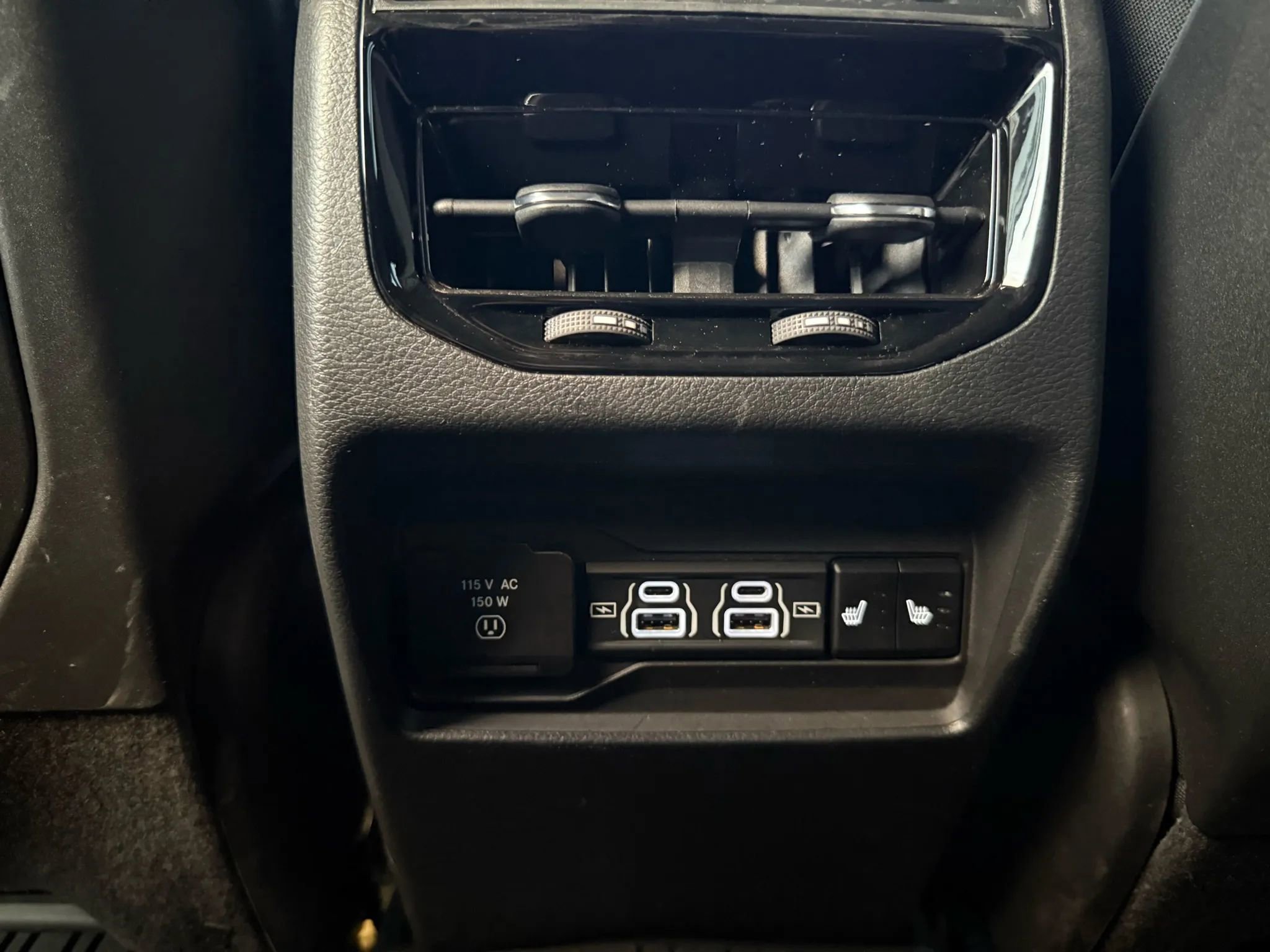 Used 2023 Jeep Grand Cherokee Limited w/ Luxury Tech Group II image 34