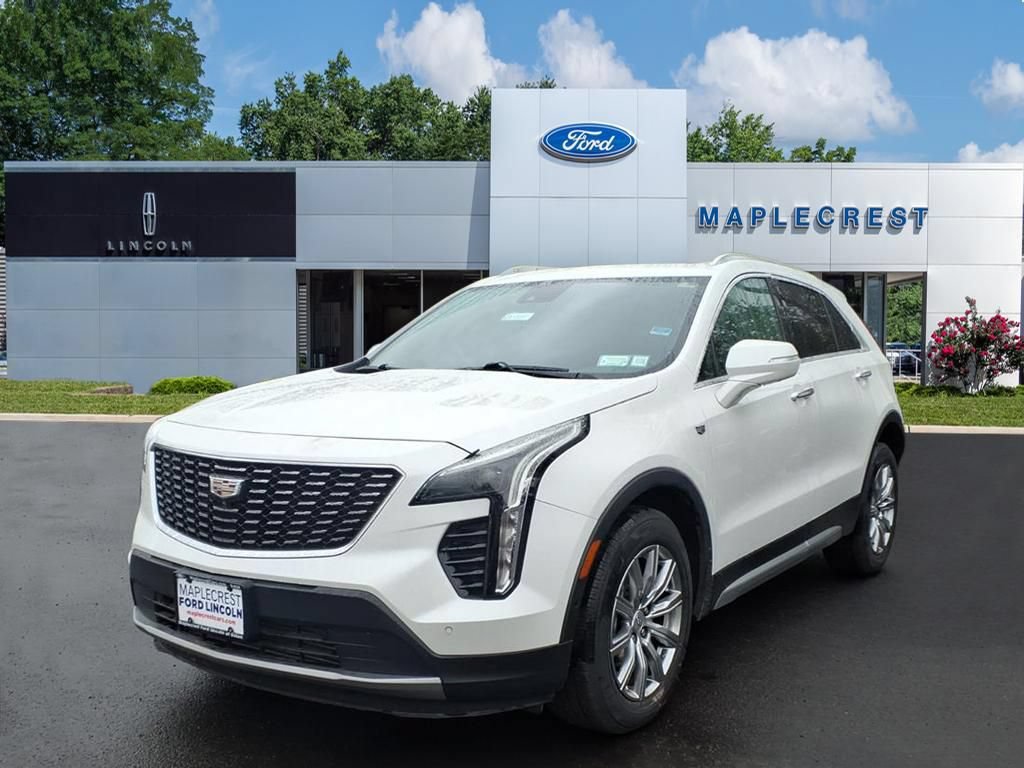 Used 2022 Cadillac XT4 Premium Luxury w/ Enhanced Visibility Package AWD/4WD image 2