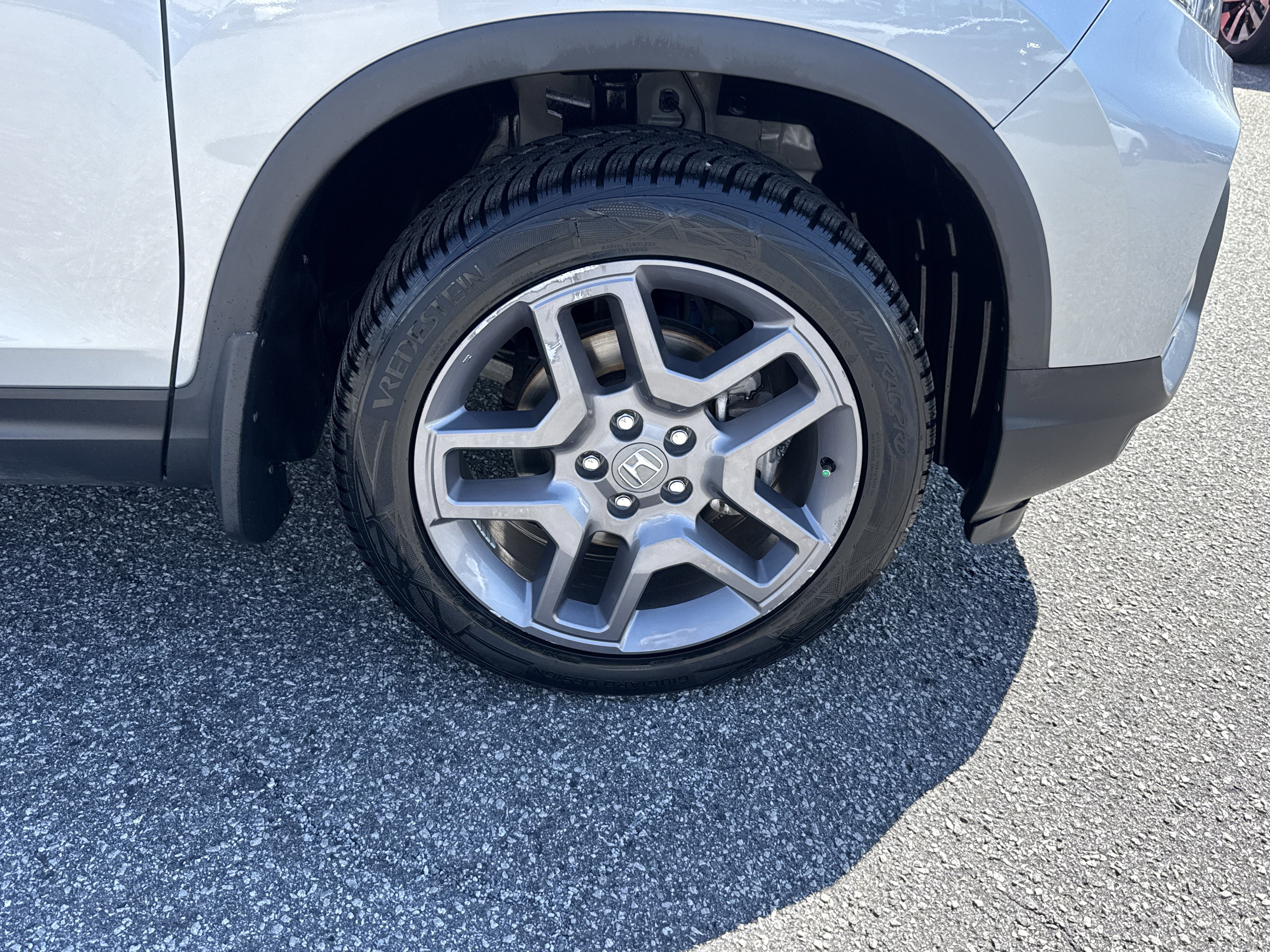 Used 2023 Honda Passport EX-L image 13