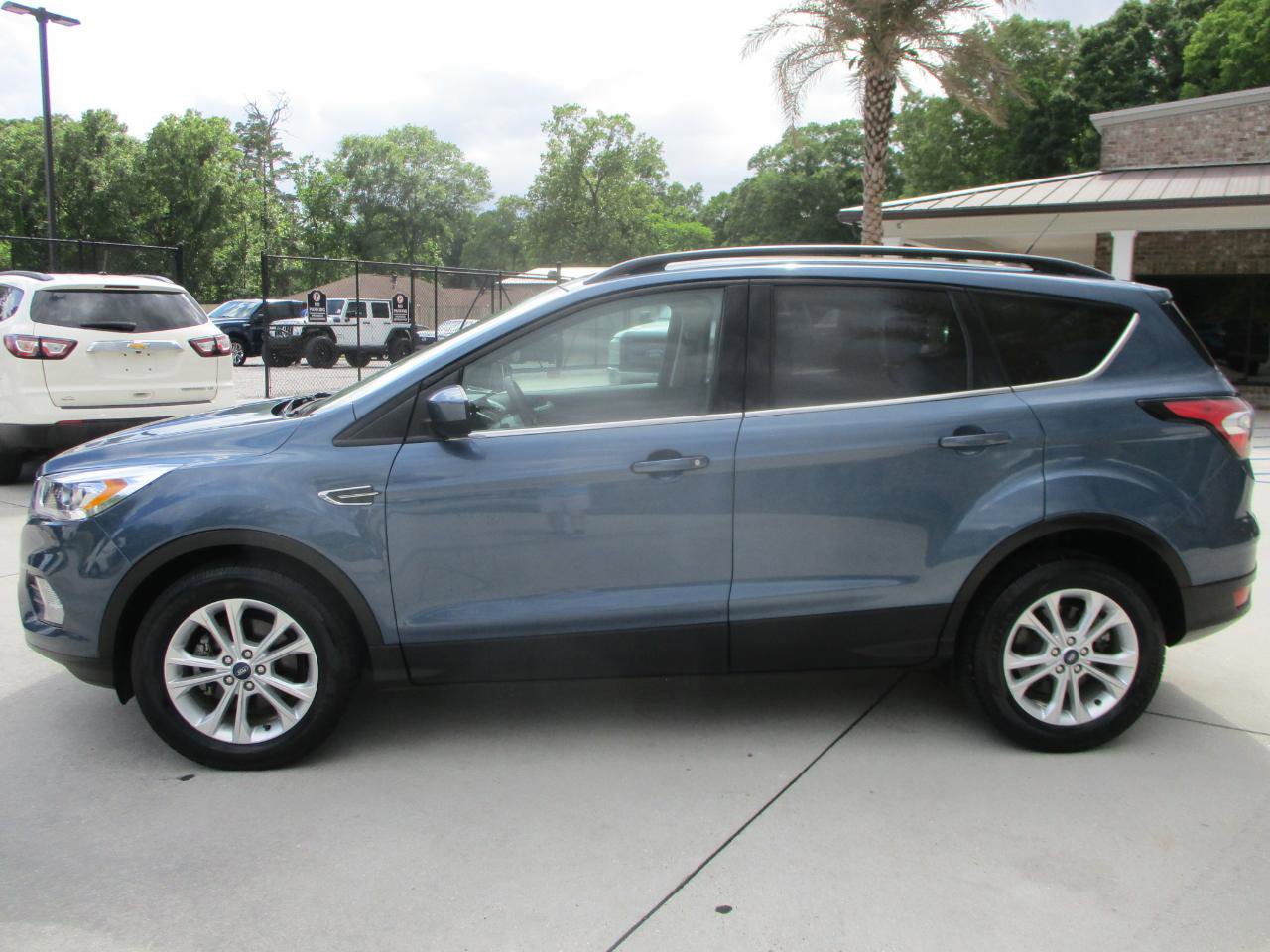 Used 2018 Ford Escape SEL FWD image 25