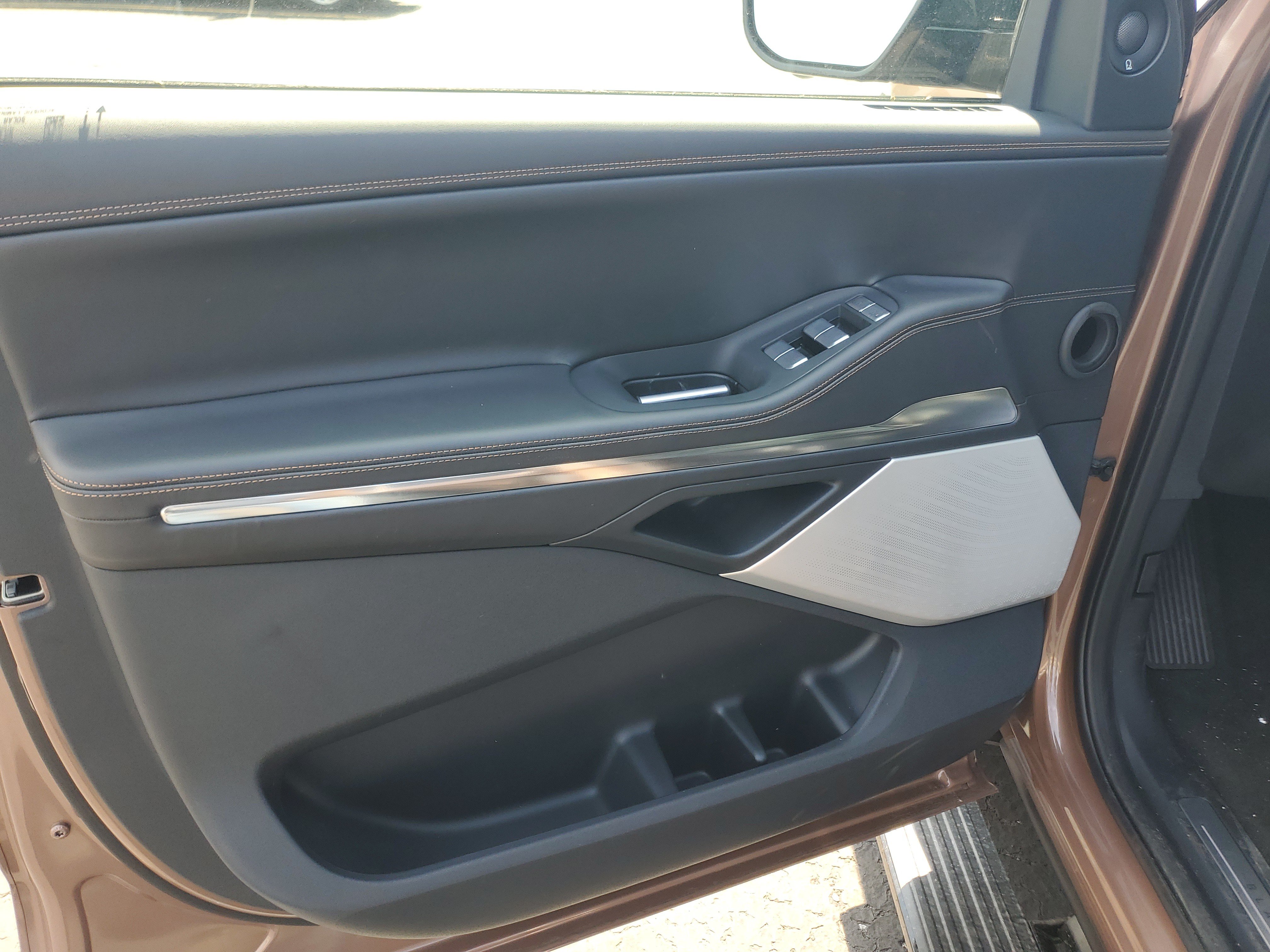 New 2026 Lincoln Navigator Black Label AWD/4WD image 8