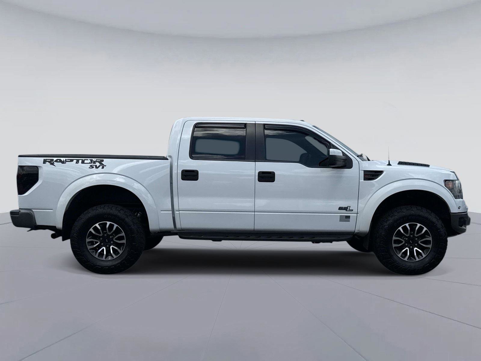 Used 2014 Ford F150 Raptor w/ Equipment Group 801A Luxury AWD/4WD image 2