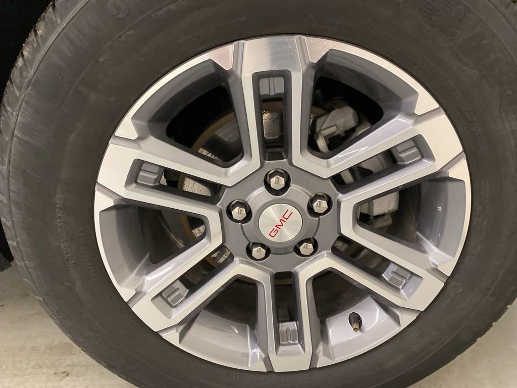 Used 2025 GMC Terrain Elevation image 24