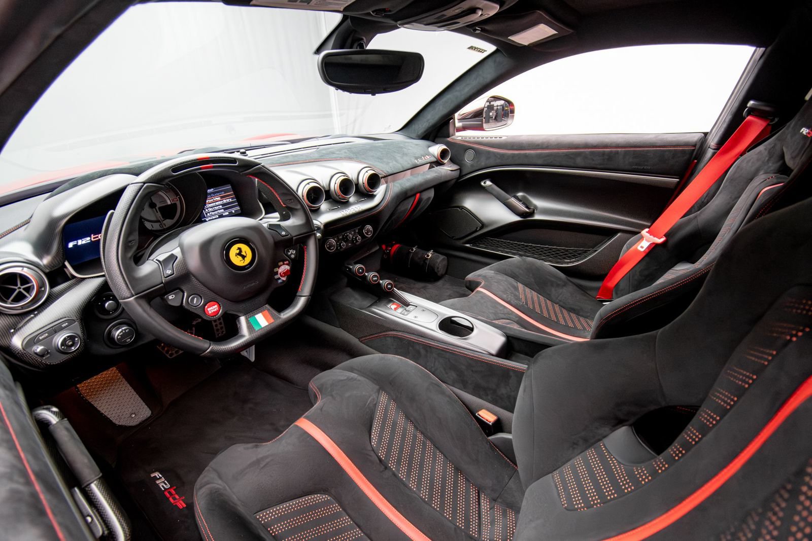 Used 2017 Ferrari F12tdf RWD image 10