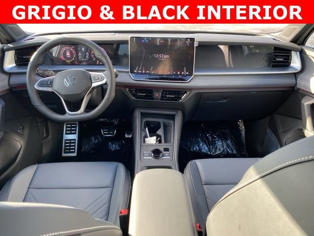 New 2026 Volkswagen Tiguan SE R-Line image 2