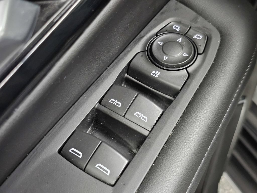Used 2025 Chevrolet Tahoe LT AWD/4WD image 34