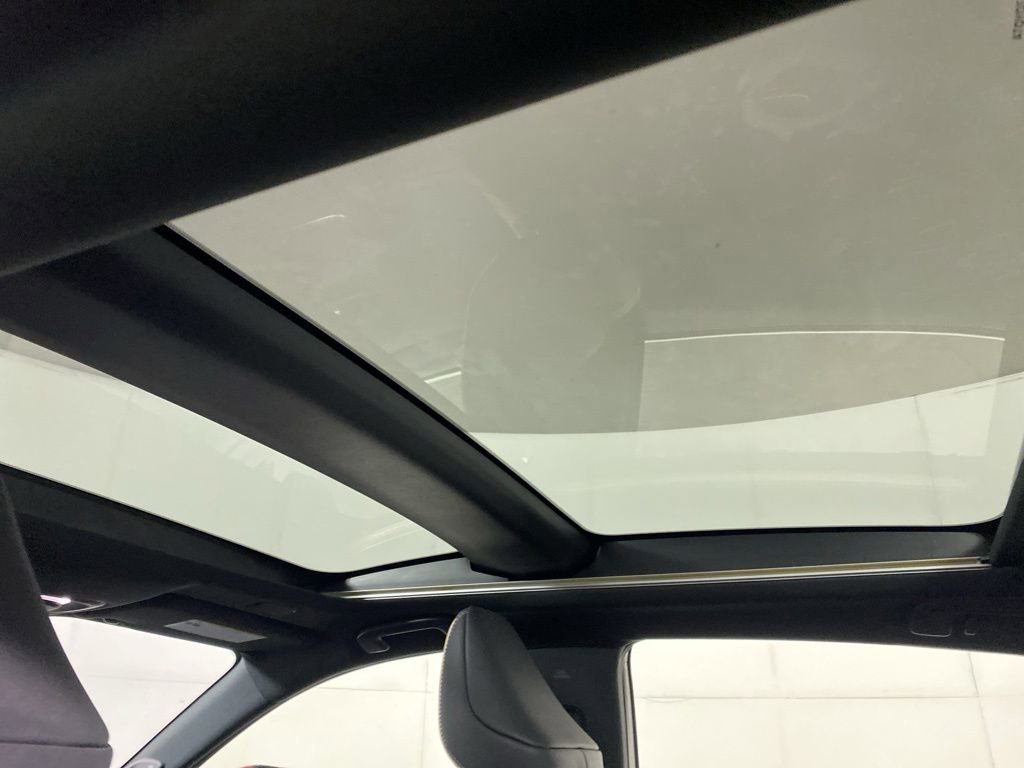 Used 2025 Toyota Crown Platinum AWD/4WD image 14