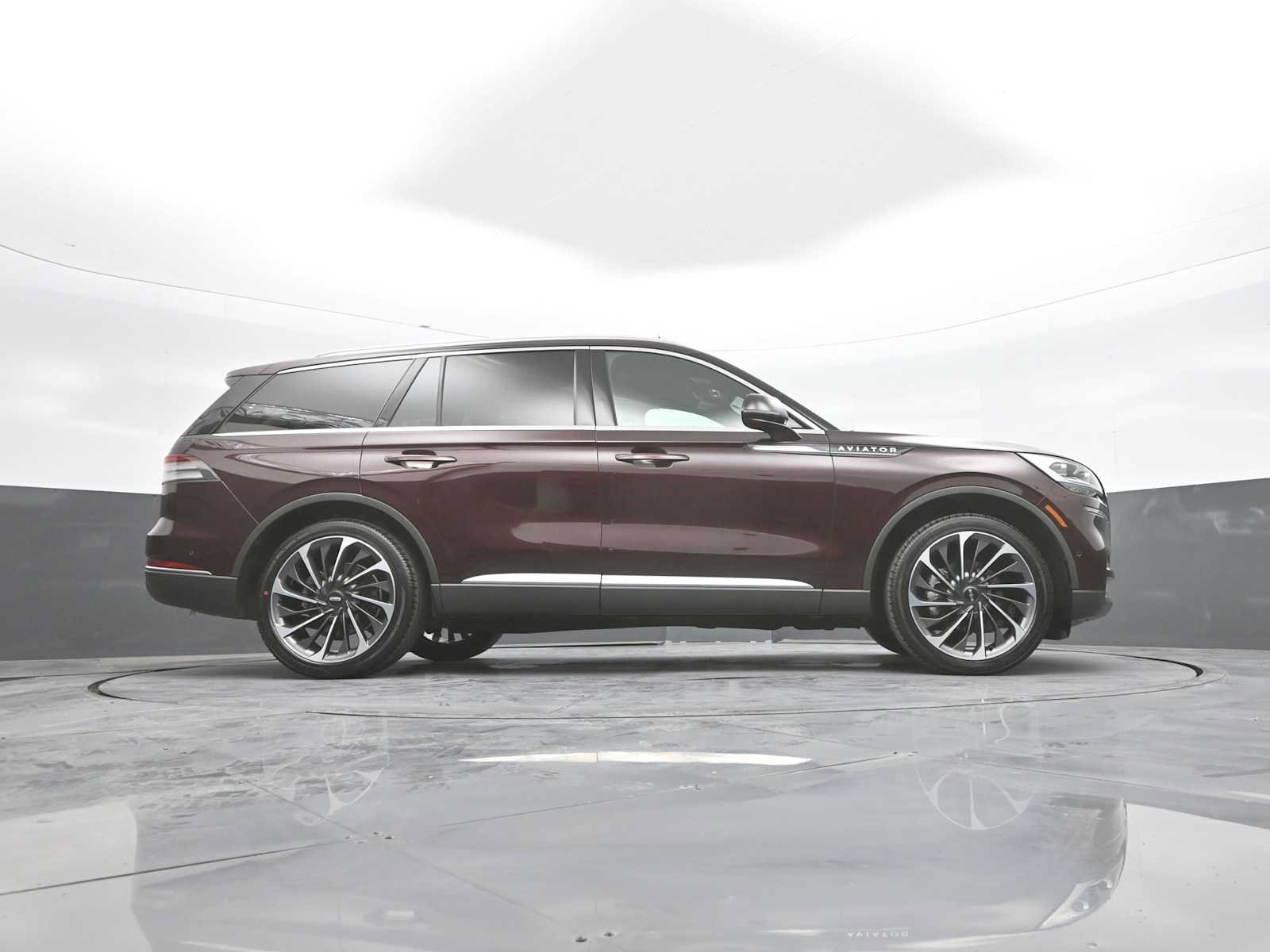 Used 2020 Lincoln Aviator Reserve w/ Equipment Group 202A AWD/4WD image 50